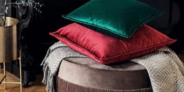 The Art of Accessorizing: Interior Design's Impactful Finishing Touches - Cover Image